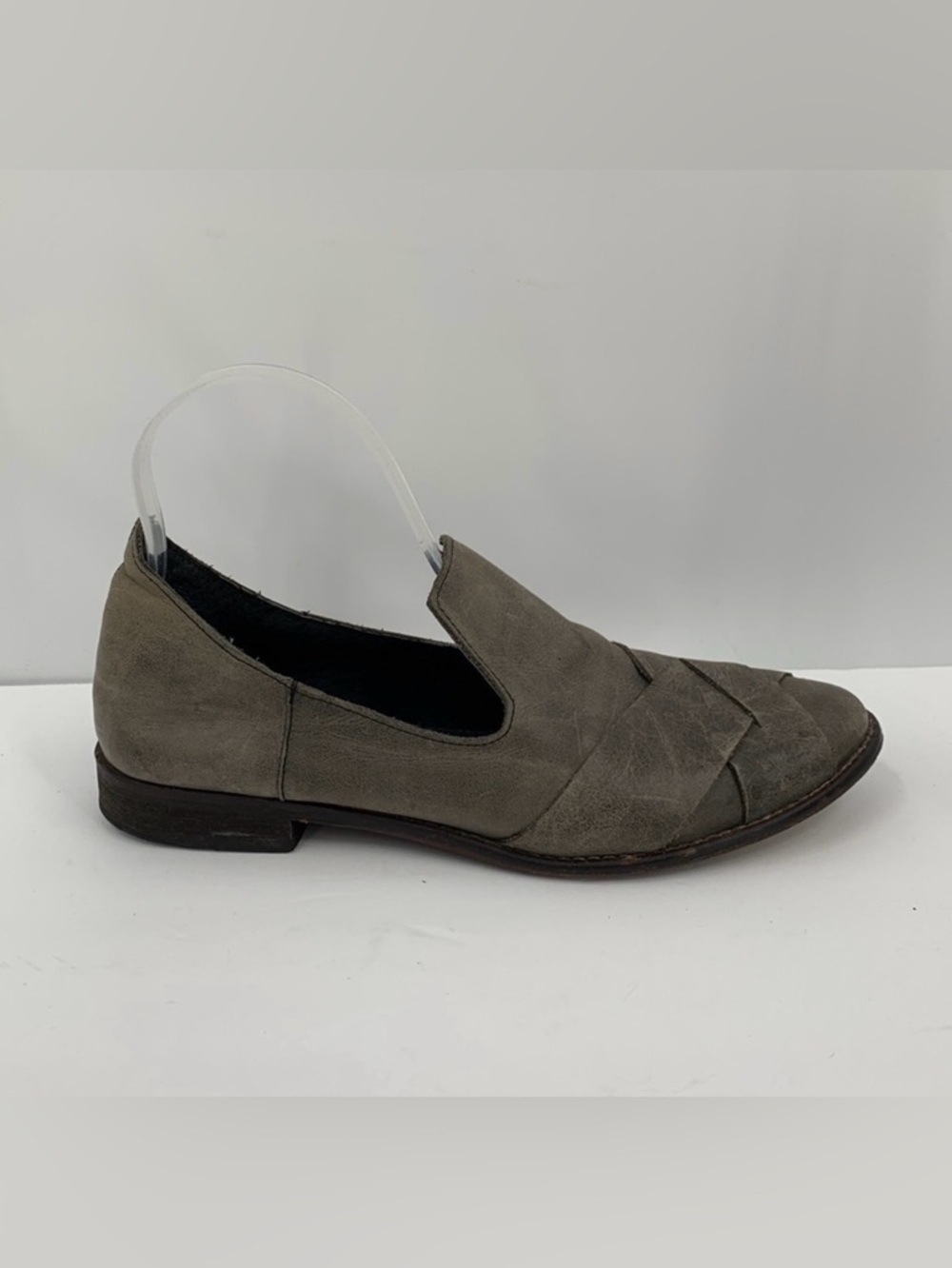 Free People leather distressed gray taupe loafers shoes slip-on woven flat 38 7